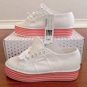 BRAND NEW Platform Sneaker